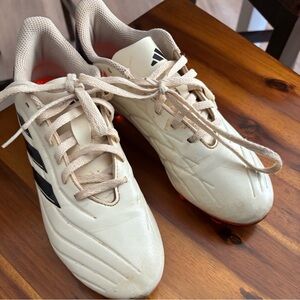 Arrows boys soccer cleats size 6